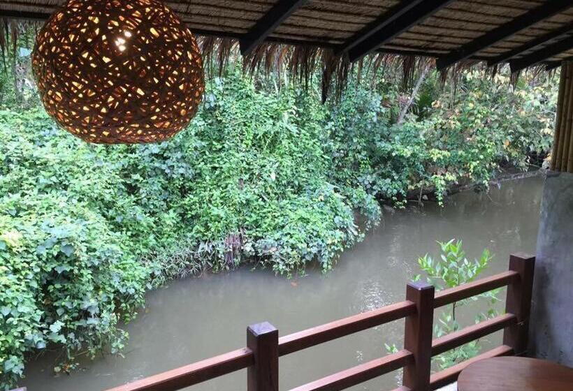 Номер Deluxe с Балконом, Ruean Thai Nai Bang By Pansak Resort