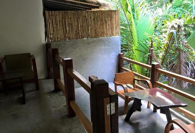 Номер Deluxe с Балконом, Ruean Thai Nai Bang By Pansak Resort