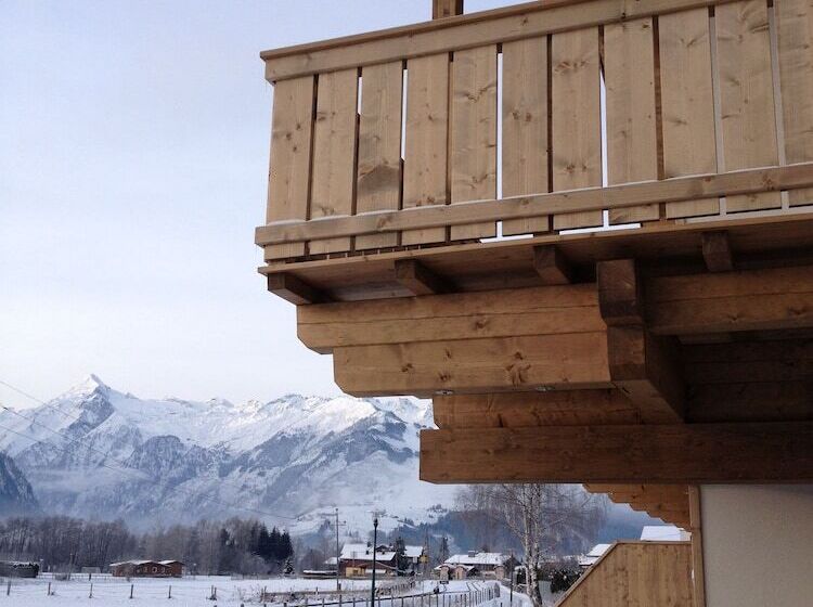 Апартаменты 2 Спальни с Террасой, Alpenparks Chalet & Apartment Areitxpress