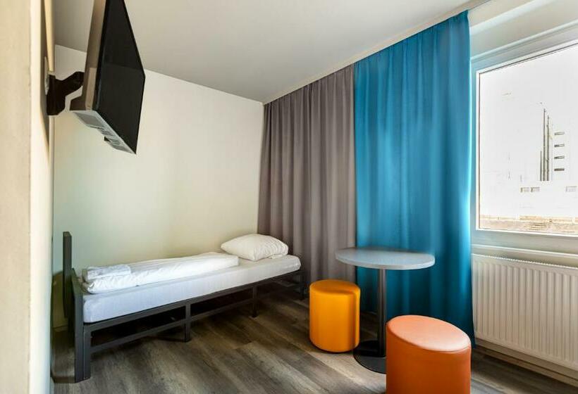 Номер Стандарт, a&o Frankfurt Ostend