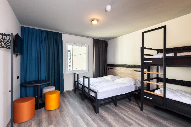 Семейный Номер, a&o Frankfurt Ostend