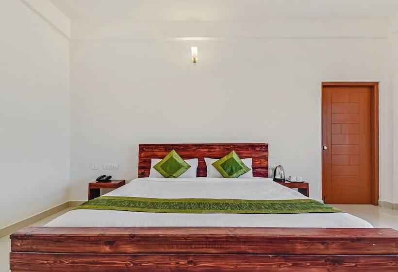 Номер Deluxe, Treebo Vrindavan, 3 Km From Madikeri Fort
