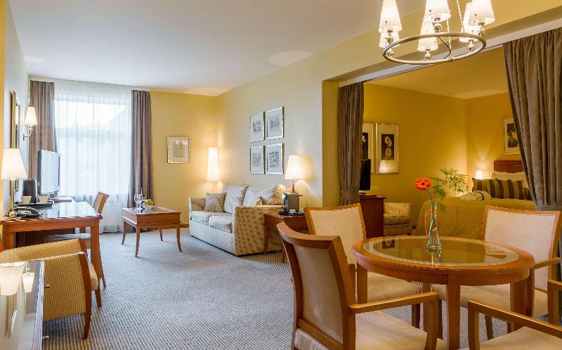 חדר קלאב, Intercontinental San Diego, An Ihg