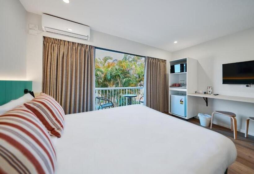 Номер Стандарт, Red Star Palm Beach