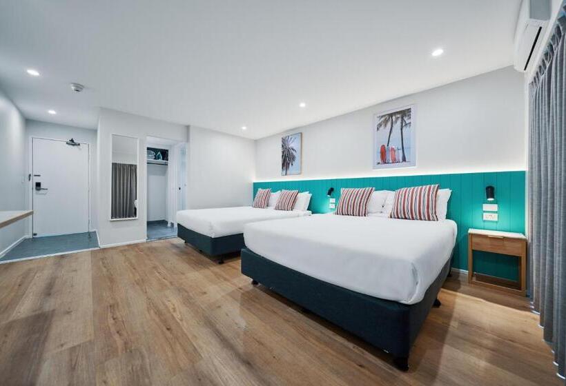 Номер Стандарт, Red Star Palm Beach
