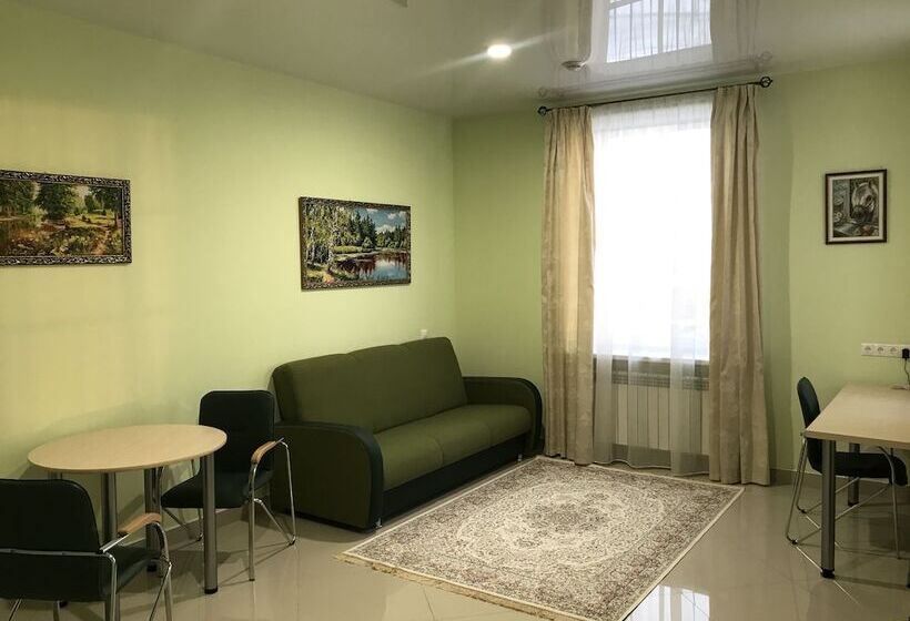 סוויטה, Usadba Orehovo