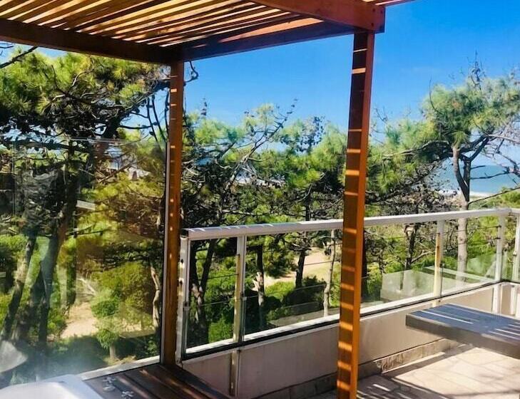 带1个卧室的带阳台的公寓, Jaina Resort & Spa