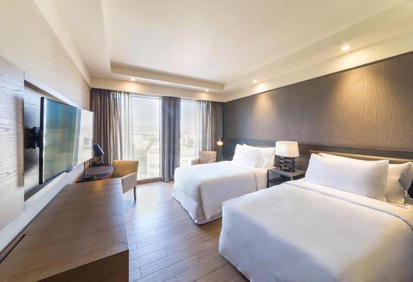 اتاق استاندارد با چشم‌انداز استخر, Radisson Collection Hotel Bamako