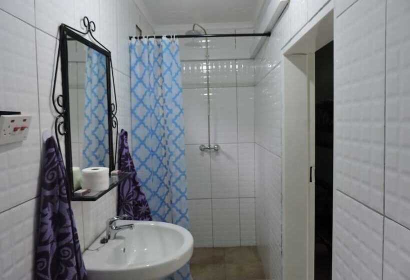 اتاق استاندارد, Café Zambezi House Of Africa   Hostel