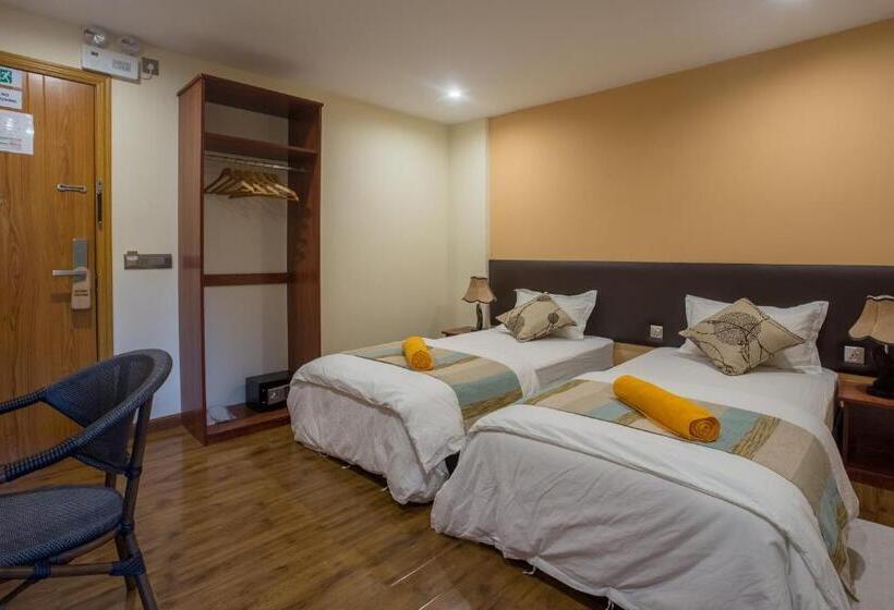 Deluxe Family Room, West Sands