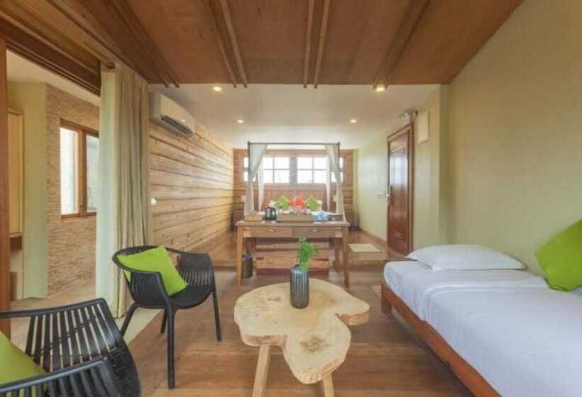 Suite with Hot Tub, West Sands