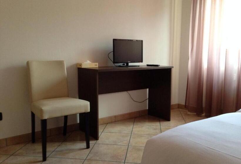 Standard room with outdoor bath, De La Tour