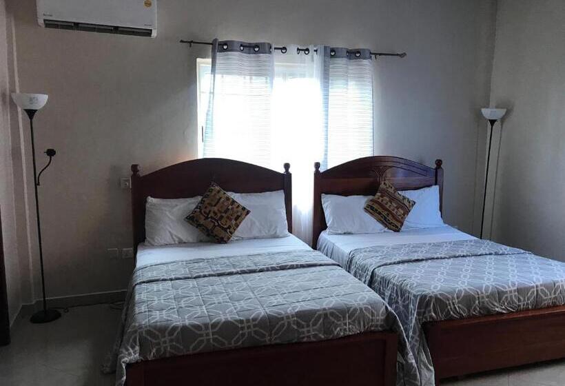 Номер Deluxe, Coconut Pointe Villa & Beach Resort