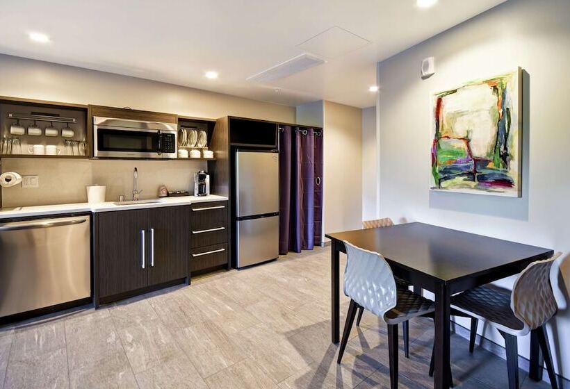 Люкс, Home2 Suites By Hilton Los Angeles Montebello