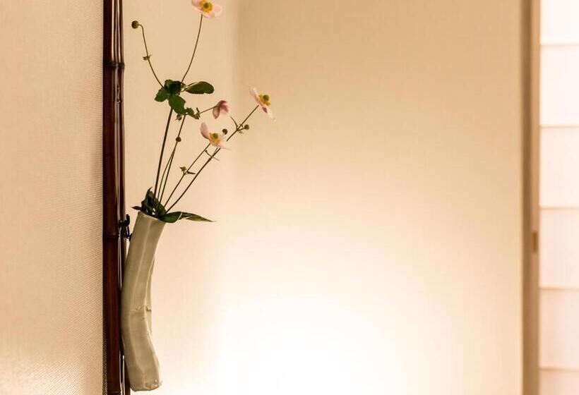 سوییت جونیور, Resol Trinity Kyoto