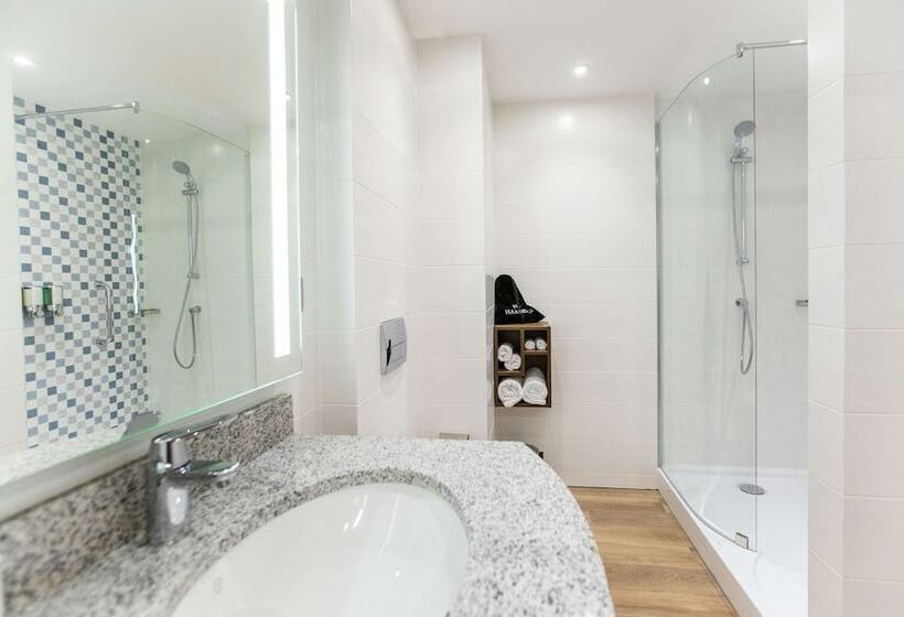 غرفة عائلية, Hampton By Hilton Brest