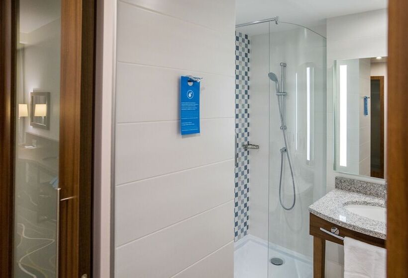 스탠다드 룸, Hampton By Hilton Brest