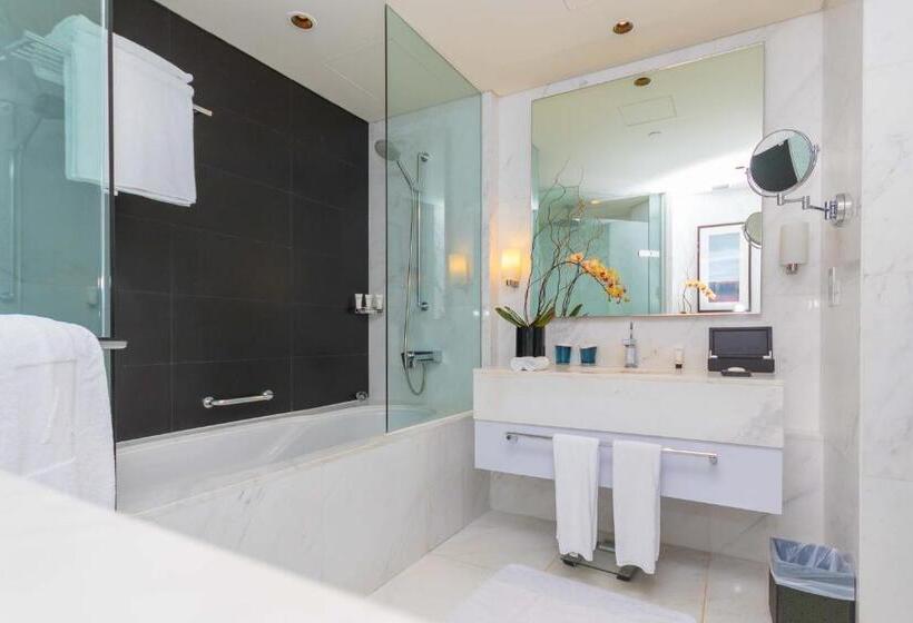 高级工作室, The Dubai Mall Residences