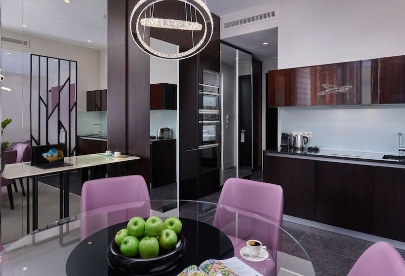 스탠다드 스튜디오, Diamond Apartments