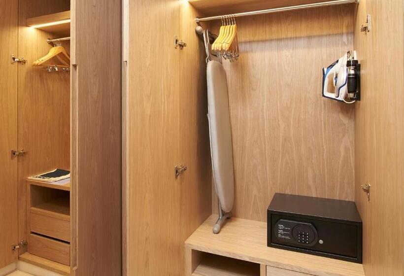 סוויטה נוף לבריכה, Ozo Phuket