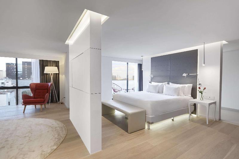 חדר דחוקס עם מיטת קינג, Ozo Phuket