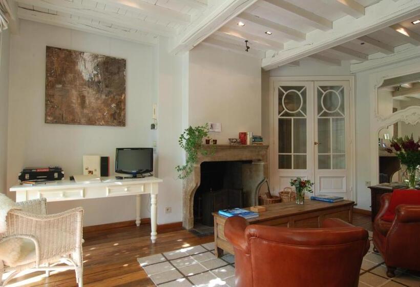 Люкс Повышенной Комфортности, B&b Number 11 Exclusive Guesthouse