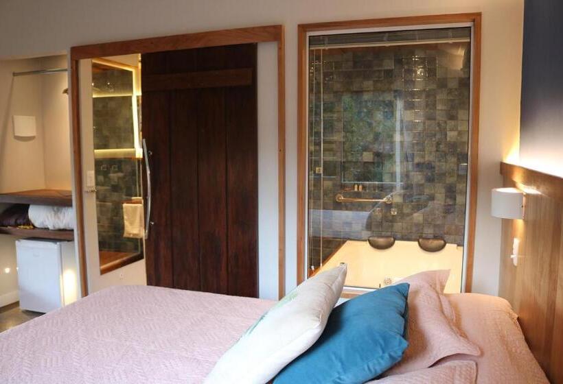 자쿠지 스위트, Auberge Suisse Pousada