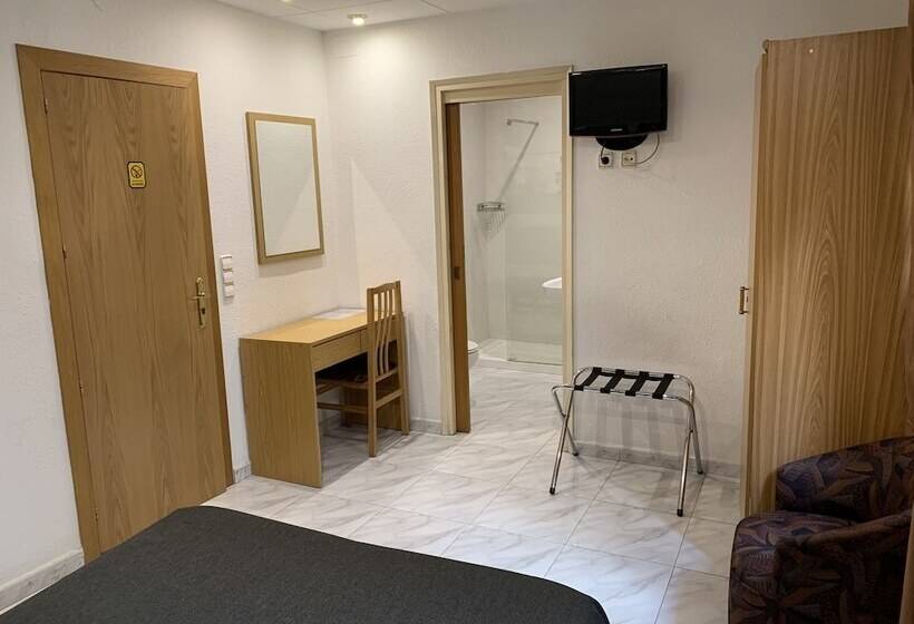Номер Стандарт, Hostal Tarres