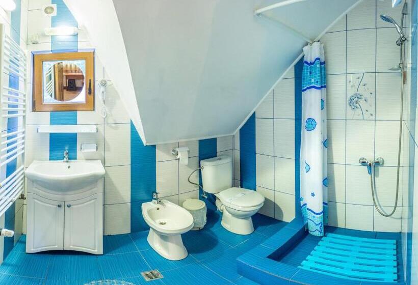 اتاق استاندارد سه نفره, Pensiunea Casa Verde Bucuresti