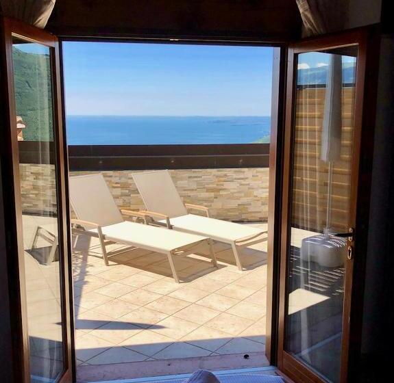 سوییت جونیور با چشم‌انداز دریاچه, Residence Panorama La Forca, Gtsgroup