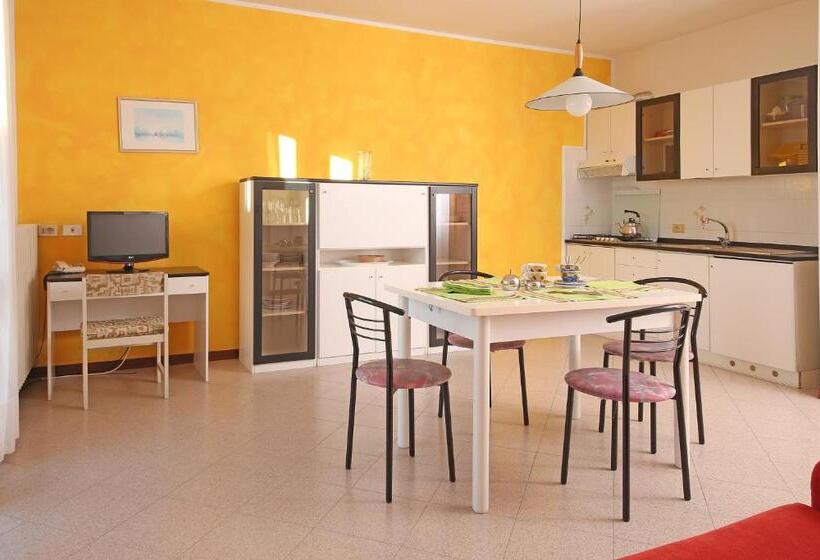 1 Bedroom Apartment Lake View, Residence Panorama La Forca, Gtsgroup