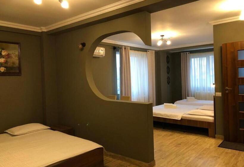 Familienzimmer, Pension Aroma