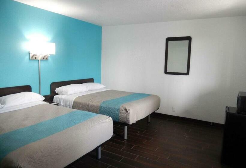 Четырехместный Номер Deluxe, Motel 6 Portland, Tx