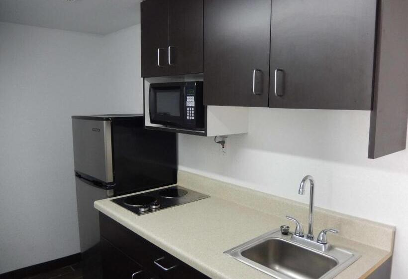Номер Deluxe, Motel 6 Portland, Tx