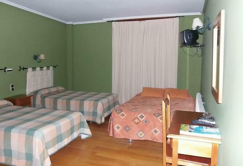 Номер Стандарт Трехместный, Hostal Restaurante San Antolín