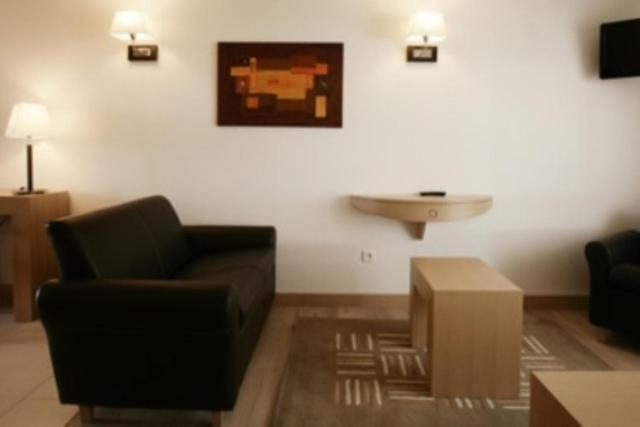 Студия Стандарт, Les Logis D'espale
