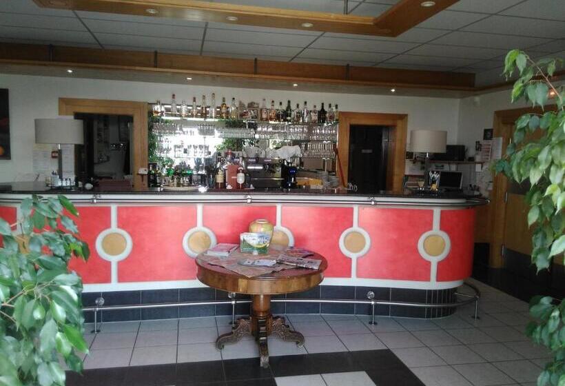 Студия Стандарт, Les Logis D'espale