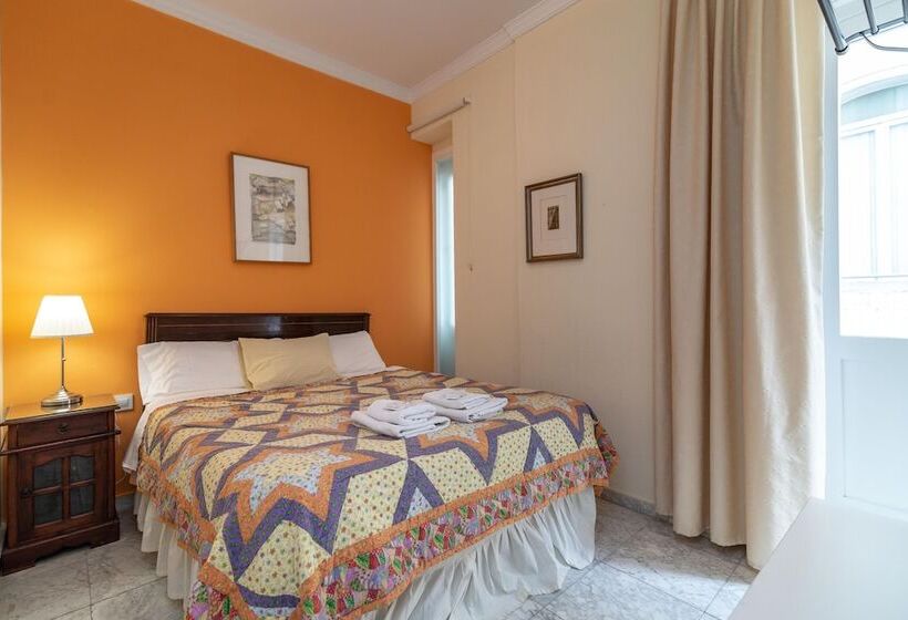 استودیوی استاندارد, Casa Patio Del Panadero