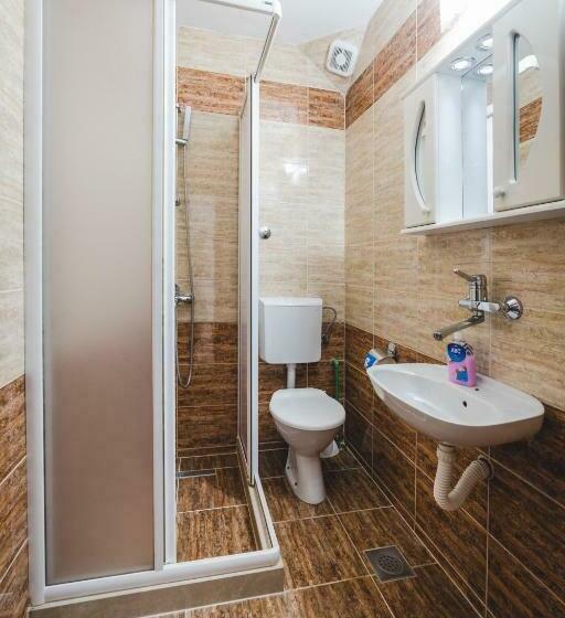 استودیوی استاندارد, Apartments Memidz