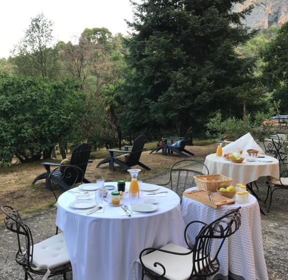 ガーデンビュースタンダードルーム, Domaine D Angouire