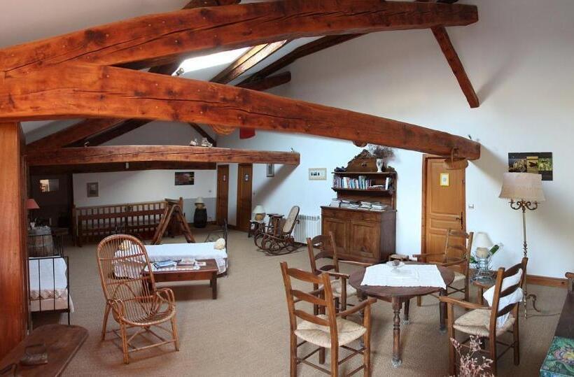 Трехместный Номер Комфорт, Chambres D Hotes Domaine De Beaupre