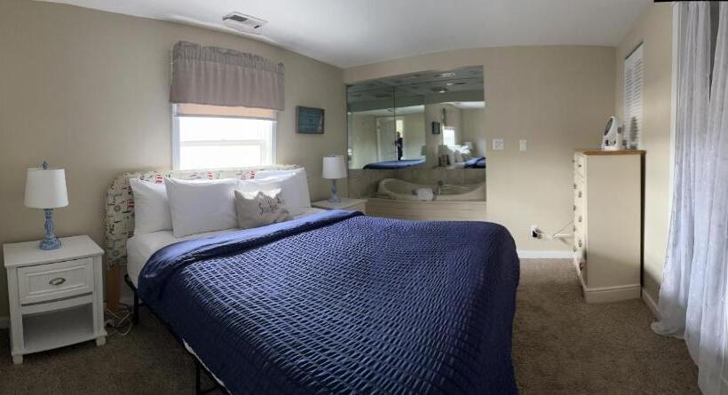 스탠다드 룸 킹사이즈 침대, New Buffalo Inn & Spa