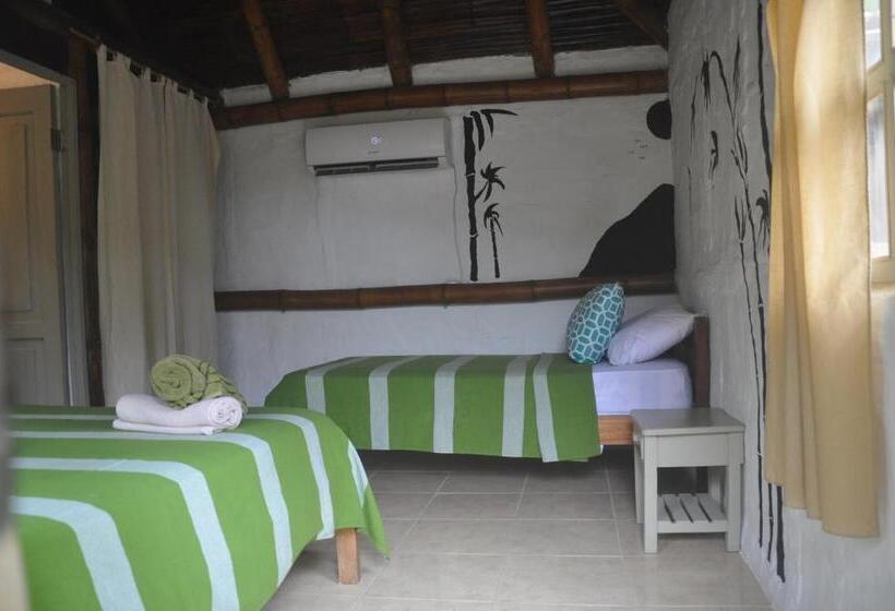 스탠다드 방갈로, Viejamar B&b