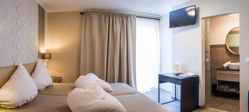Номер Стандарт, Pension Julia & Haus Elisabeth   Wallner S Hofheuriger & Weinhof
