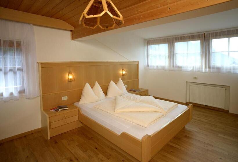 带2个卧室的公寓, Krebishof Agriturismo