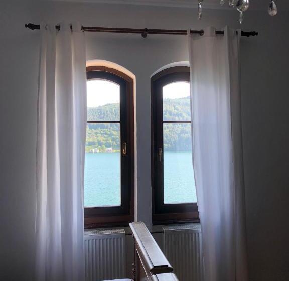 Standard studio with lake view, Villa Streintz