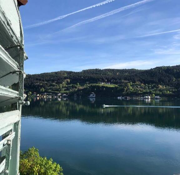Standard studio with lake view, Villa Streintz