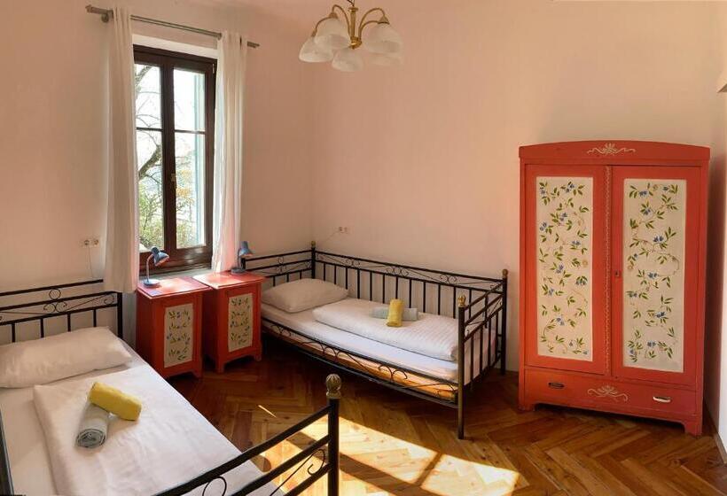 Апартаменты 2 Спальни, Villa Streintz