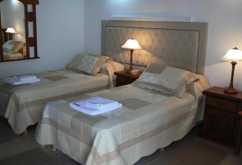 חדר סטנדרט לשלושה, Hosteria Las Piedras