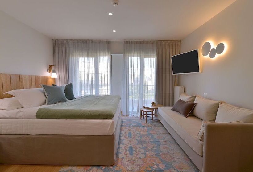 이그제큐티브 스위트, Mirivili Rooms & Suites